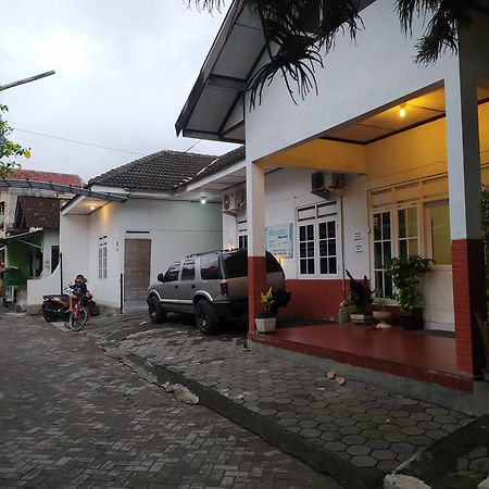 Banana Homestay Prawirodirjan Yogyakarta Exterior photo